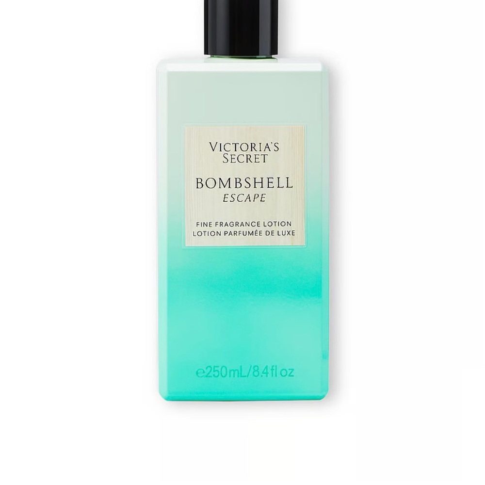 New! Victoria's Secret rare seasonal Bombshell Escape Fragrance Lotion.